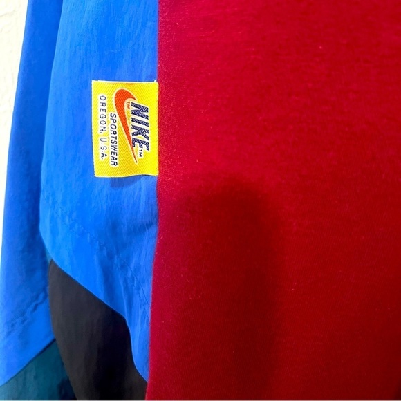 Nike Unisex S Sportswear Pullover Windbreaker Hoodie Oregon USA Color-block NWT - Picture 2 of 12